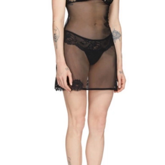 La Perla Sheer Black Lace Chemise - Picture 2 of 12